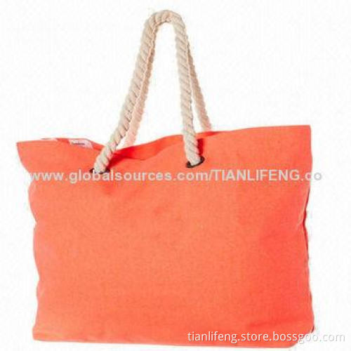 The Essential Beach Bag for Coral Color